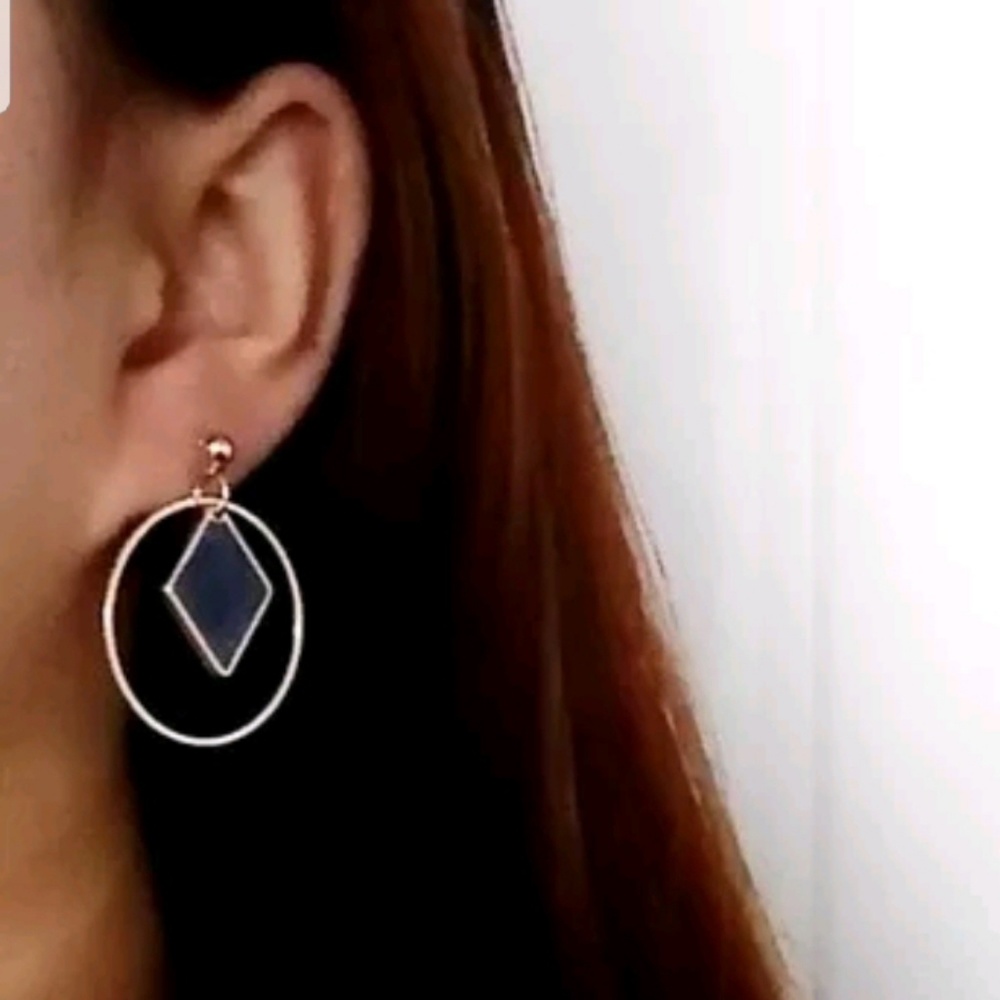 Modern Art Fashion Earrings - Picture 2 of 2